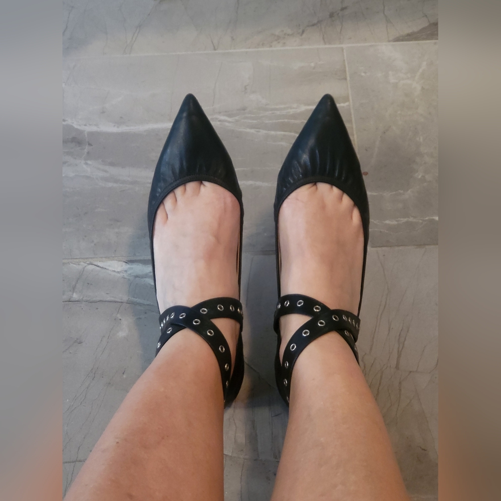VALENTINO GARAVANI flats with cute strap sz 40
